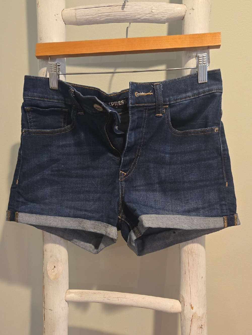 Express Dark Blue High Rise Denim Cuffed Women's Shorts Size 6